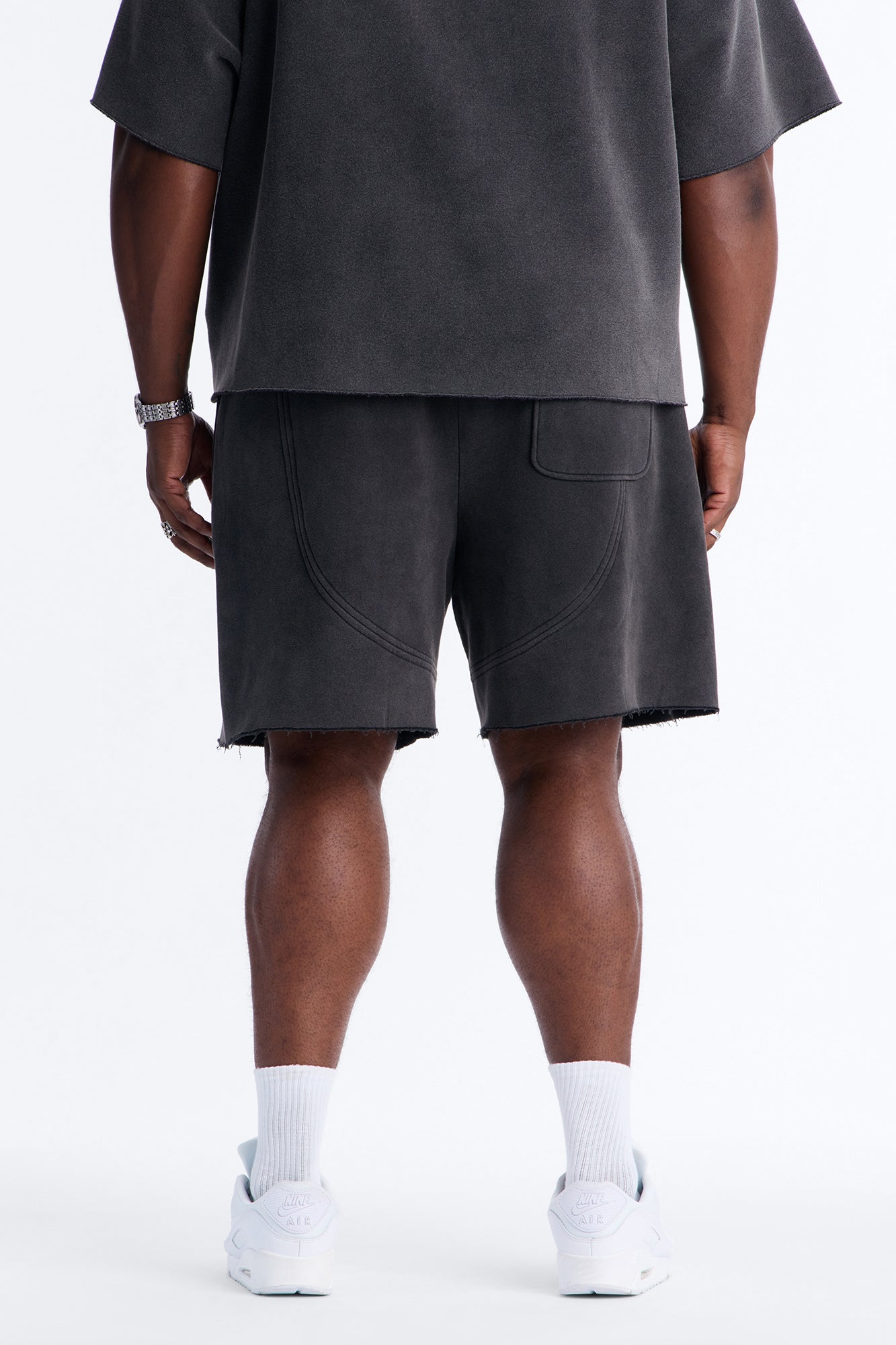 Washed Raw Edge Baggy Sweatshort - Black Wash