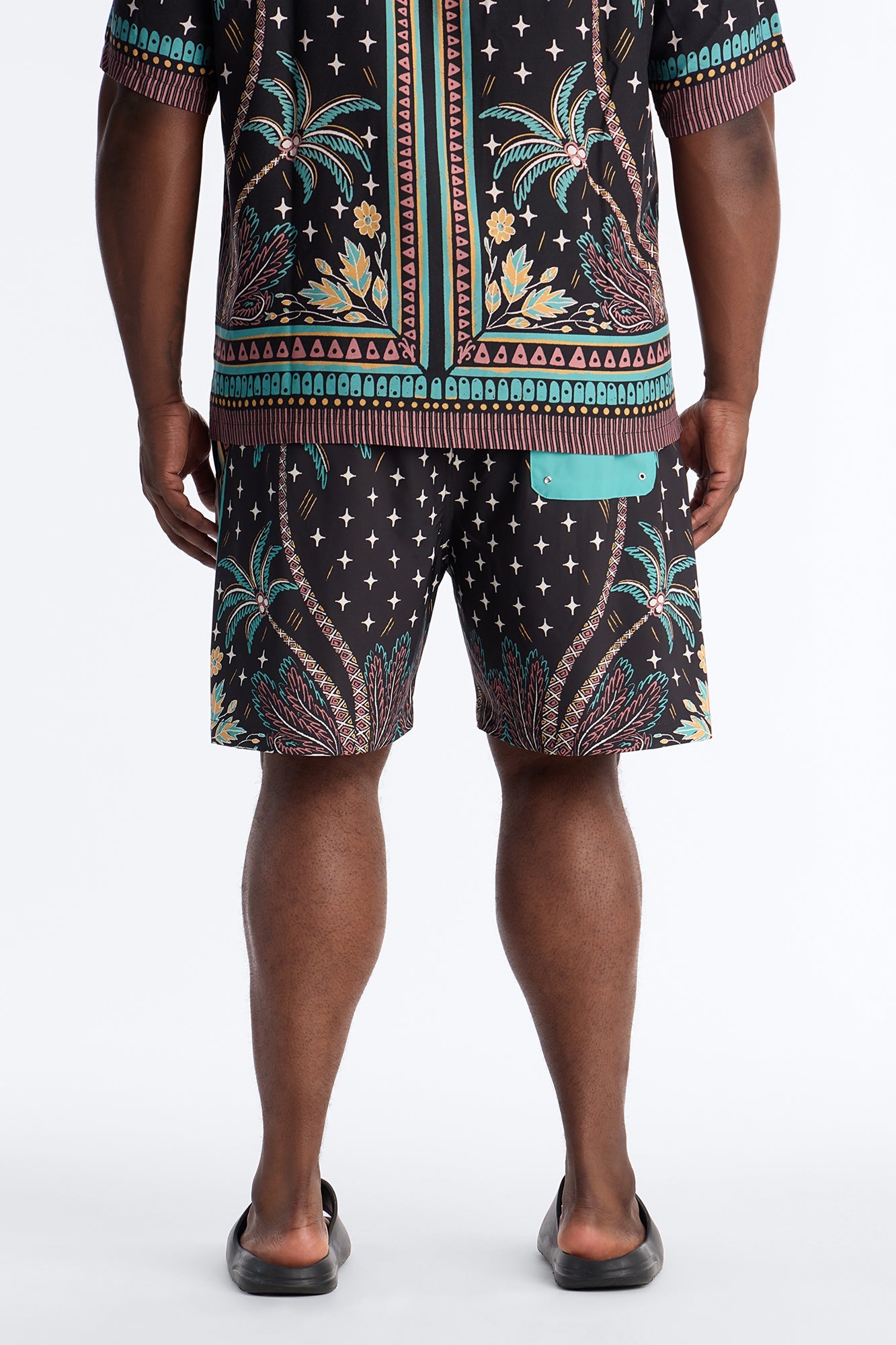Tropical Twilight Resort Swim Trunk 7″ - Black