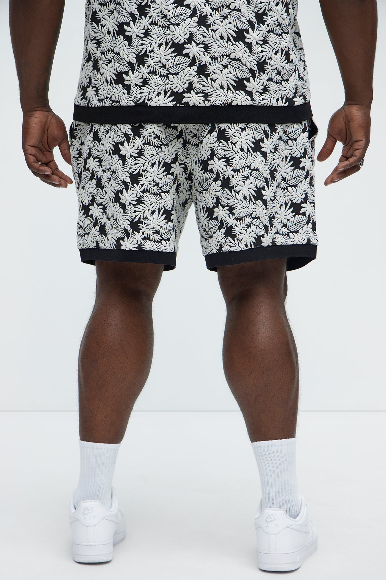 Tropical Textured Knit Shorts - Black/combo