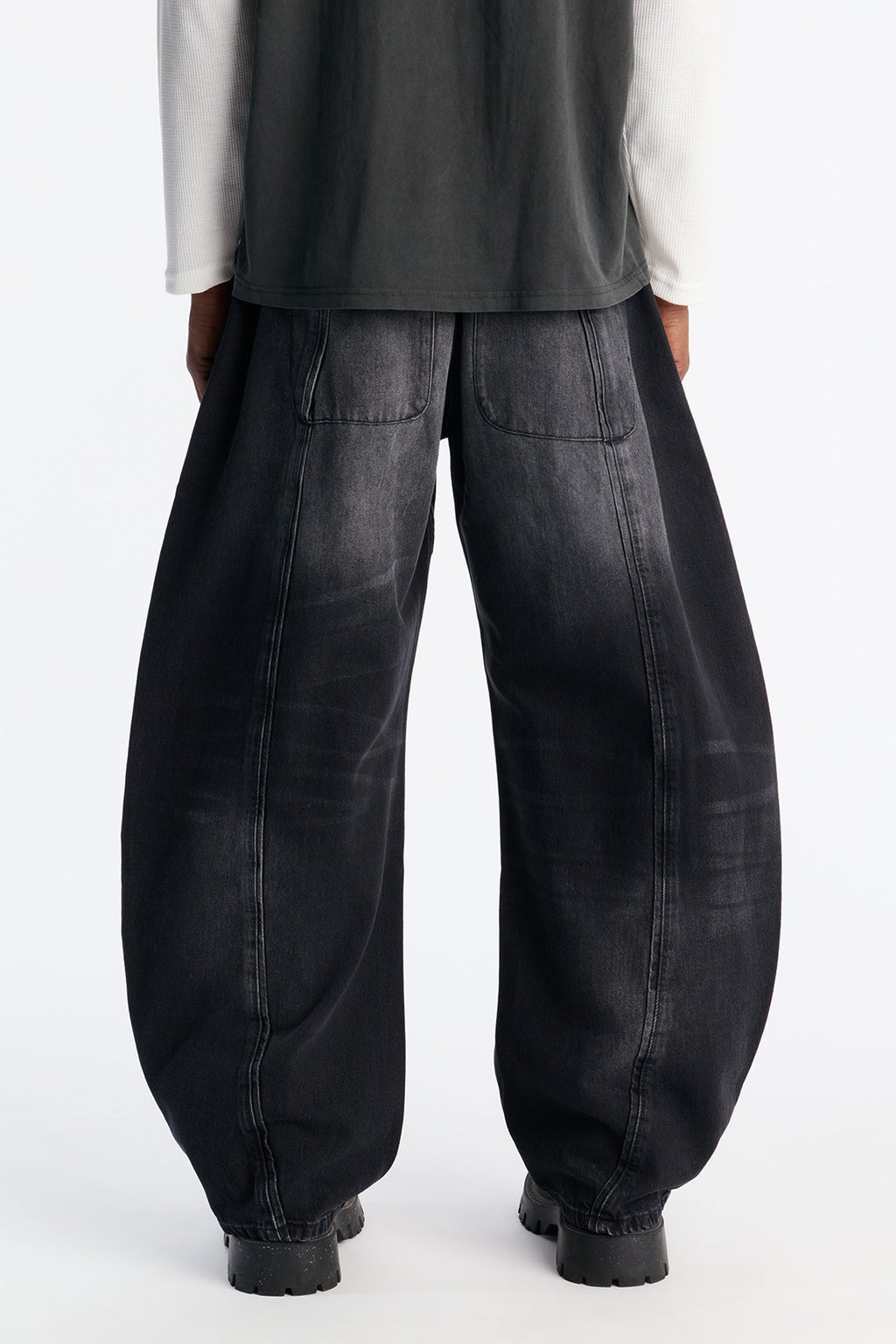 Barrel Led On Panel Jean - Black Wash