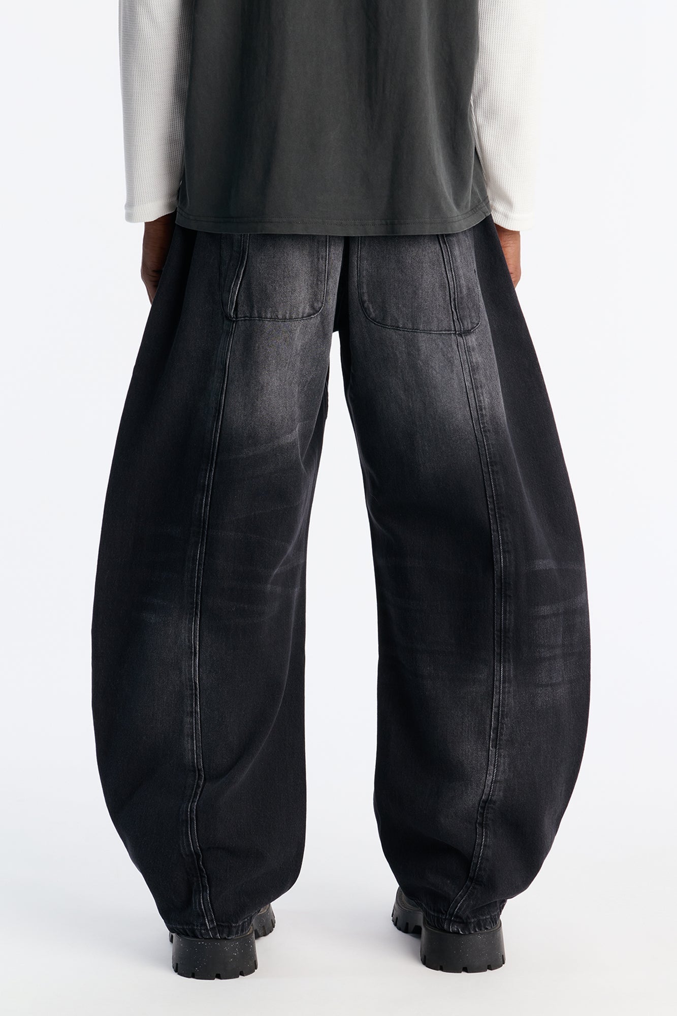 Barrel Led On Panel Jean - Black Wash