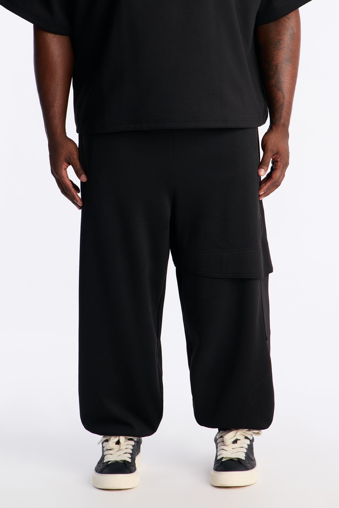Structured Fleece Embossed Cargo Joggers - Black