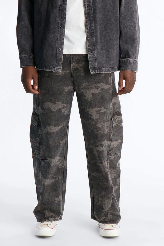 Combat Seams Barrel Jeans - Camouflage