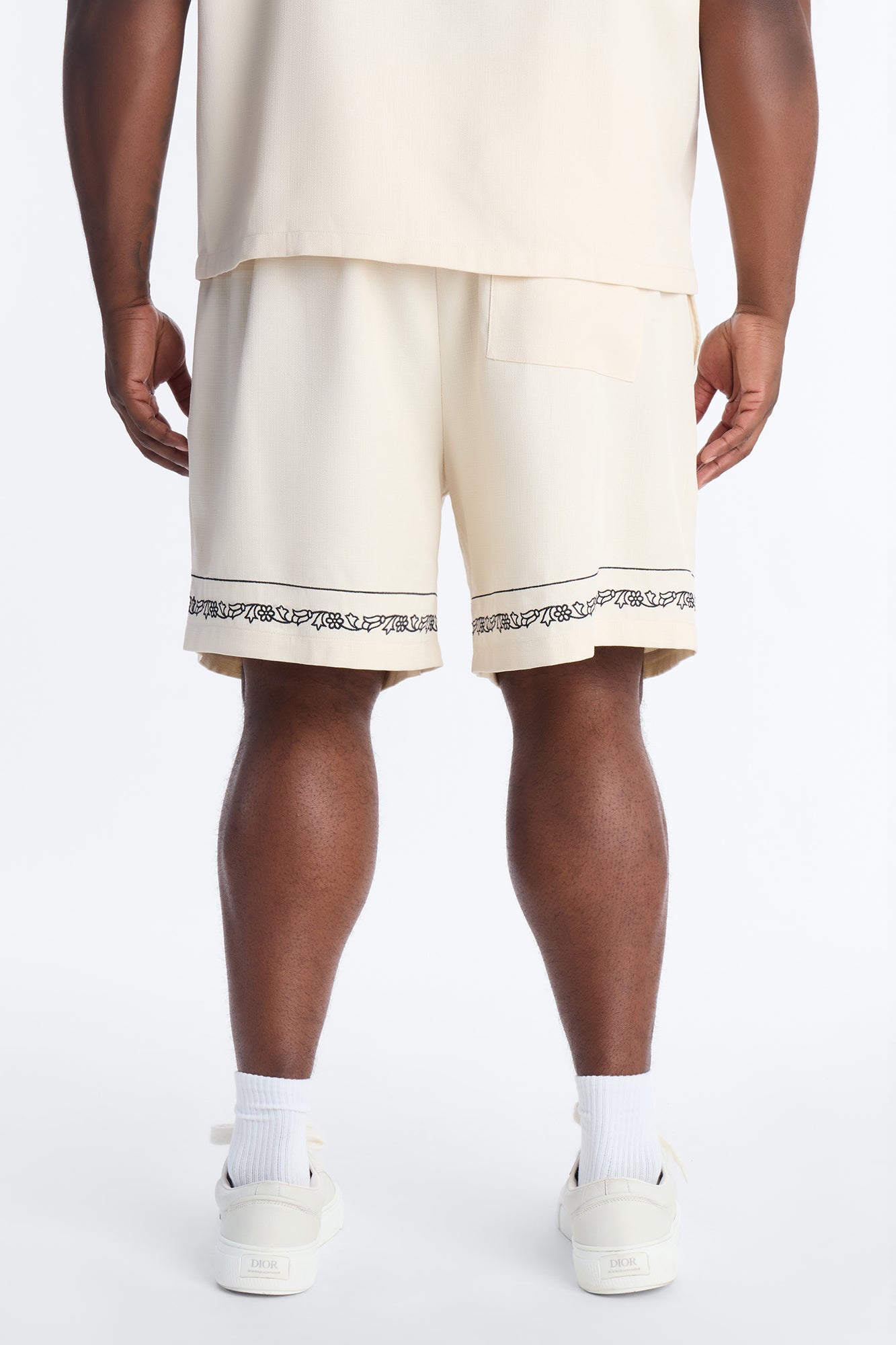 Relaxed St.Tropez Embroidered Short - Cream