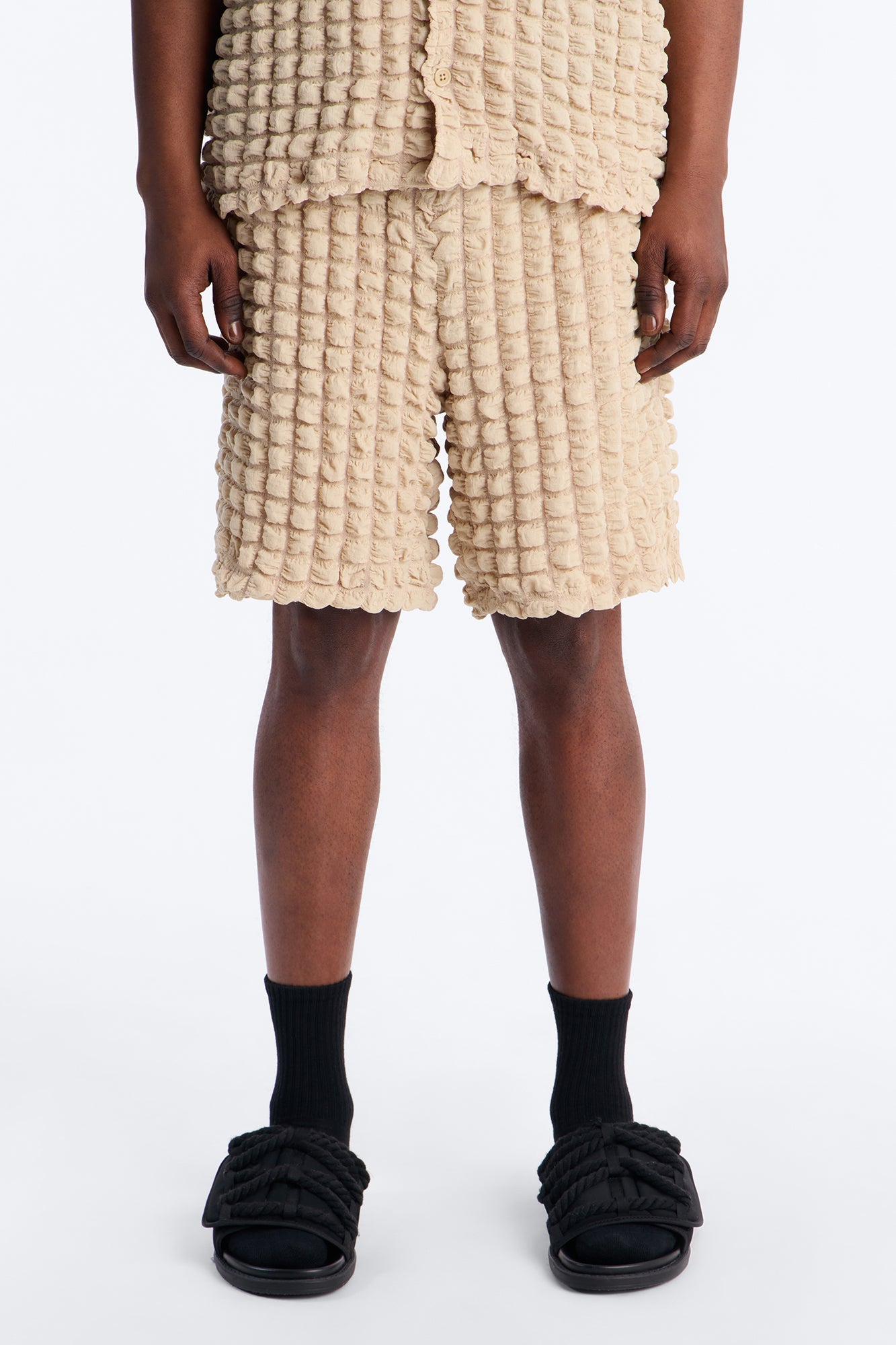 Relaxed Effervesce Textured Short - Tan