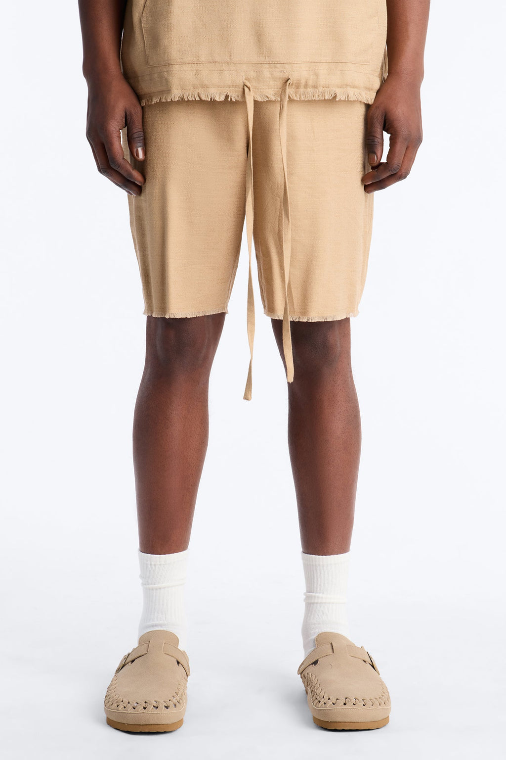Relaxed Tropic Fearless Frayed Short - Tan