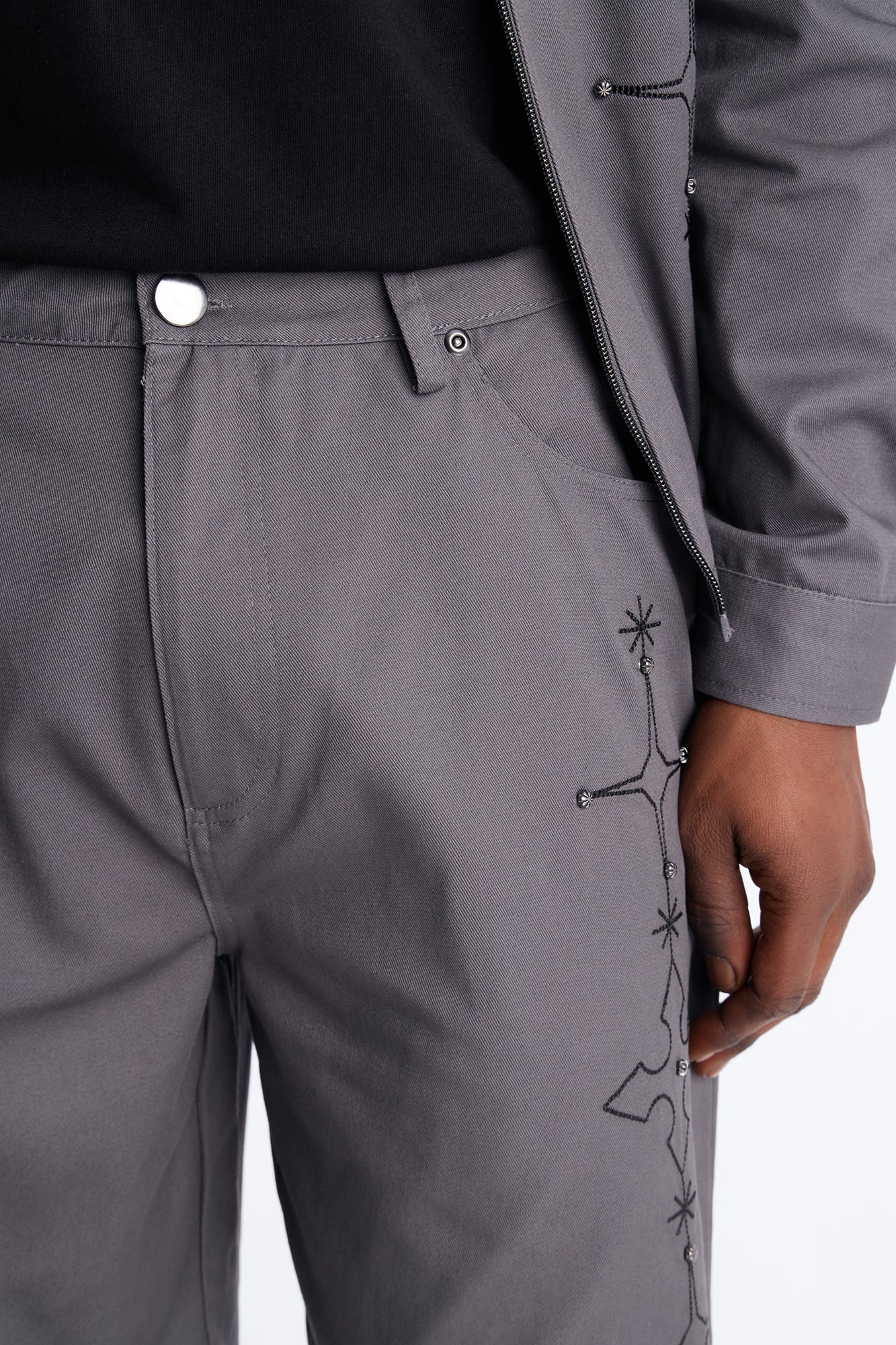Relaxed Vatican City Stitched Embellished Short - Grey