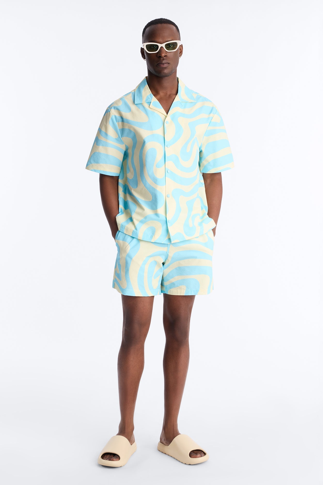 Relaxed Groovy Abstract Printed Seersucker Cuban Collar Button Up Shirt - Blue