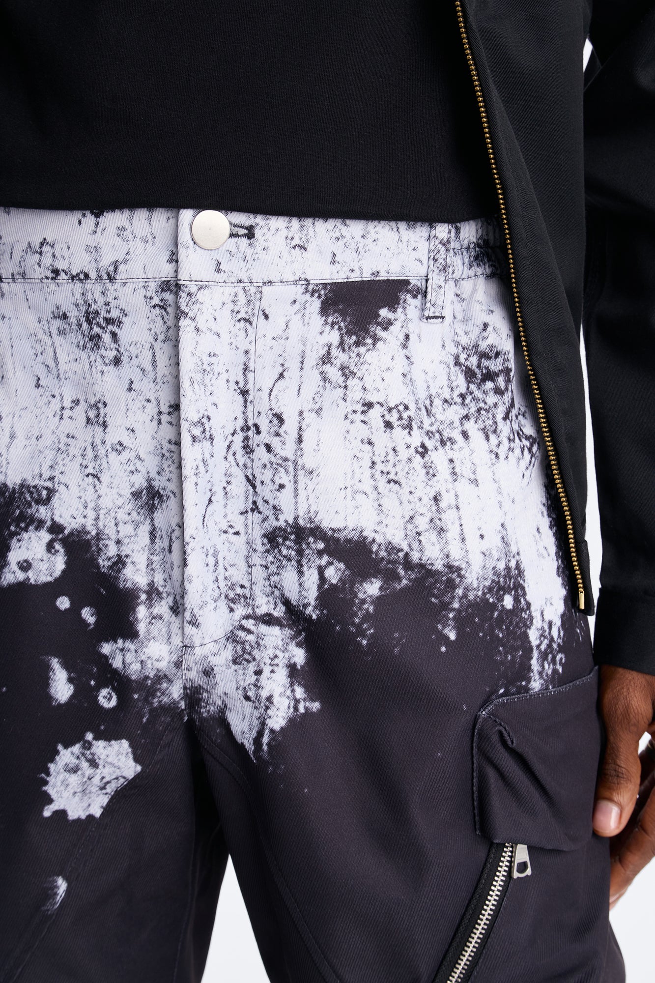 Relaxed Traveling Artist Short - Black/White