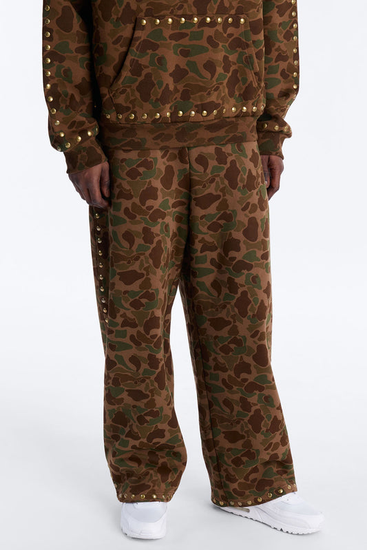 Baggy Frontline Studded Camo Sweatpants - Camouflage
