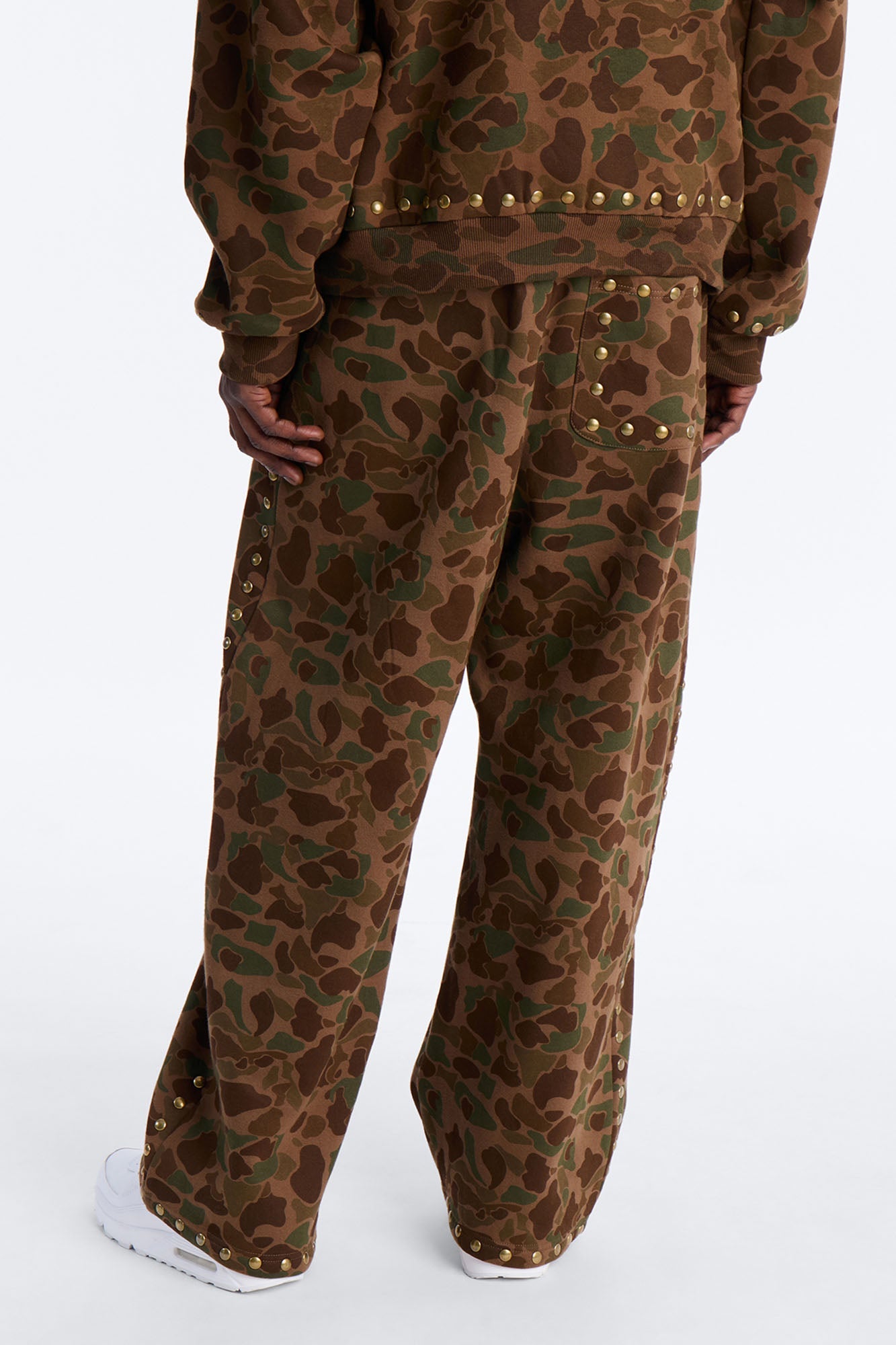 Baggy Frontline Studded Camo Sweatpants - Camouflage