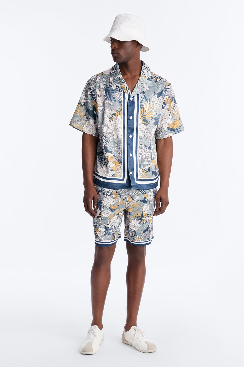 Relaxed Palm Vista Short - Blue