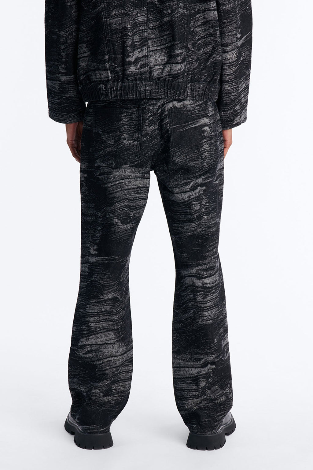 Straight Flare Jacquard Waves Jean - Black Wash