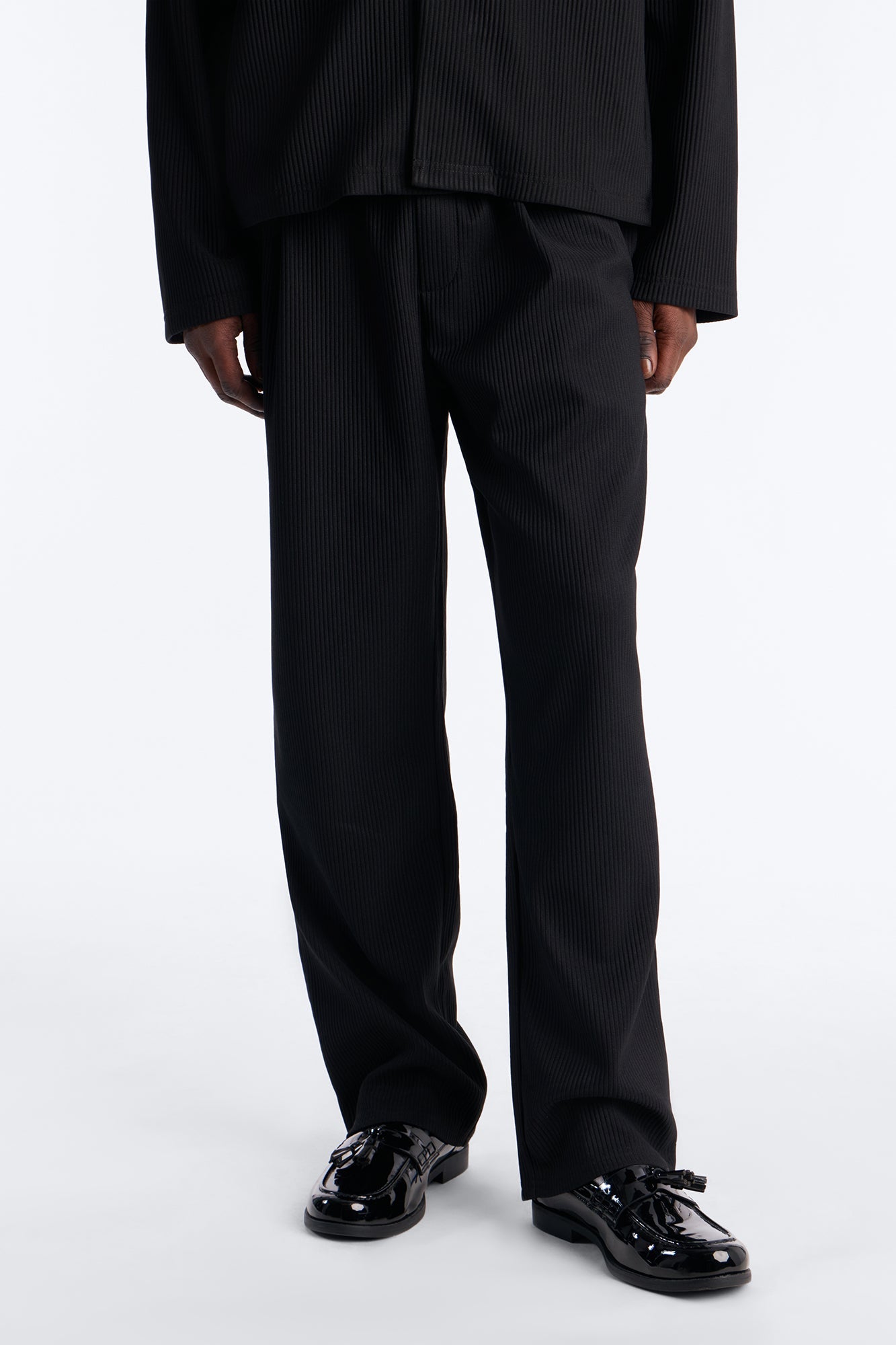 Show Up Straight Pleated Casual Trouser - Black