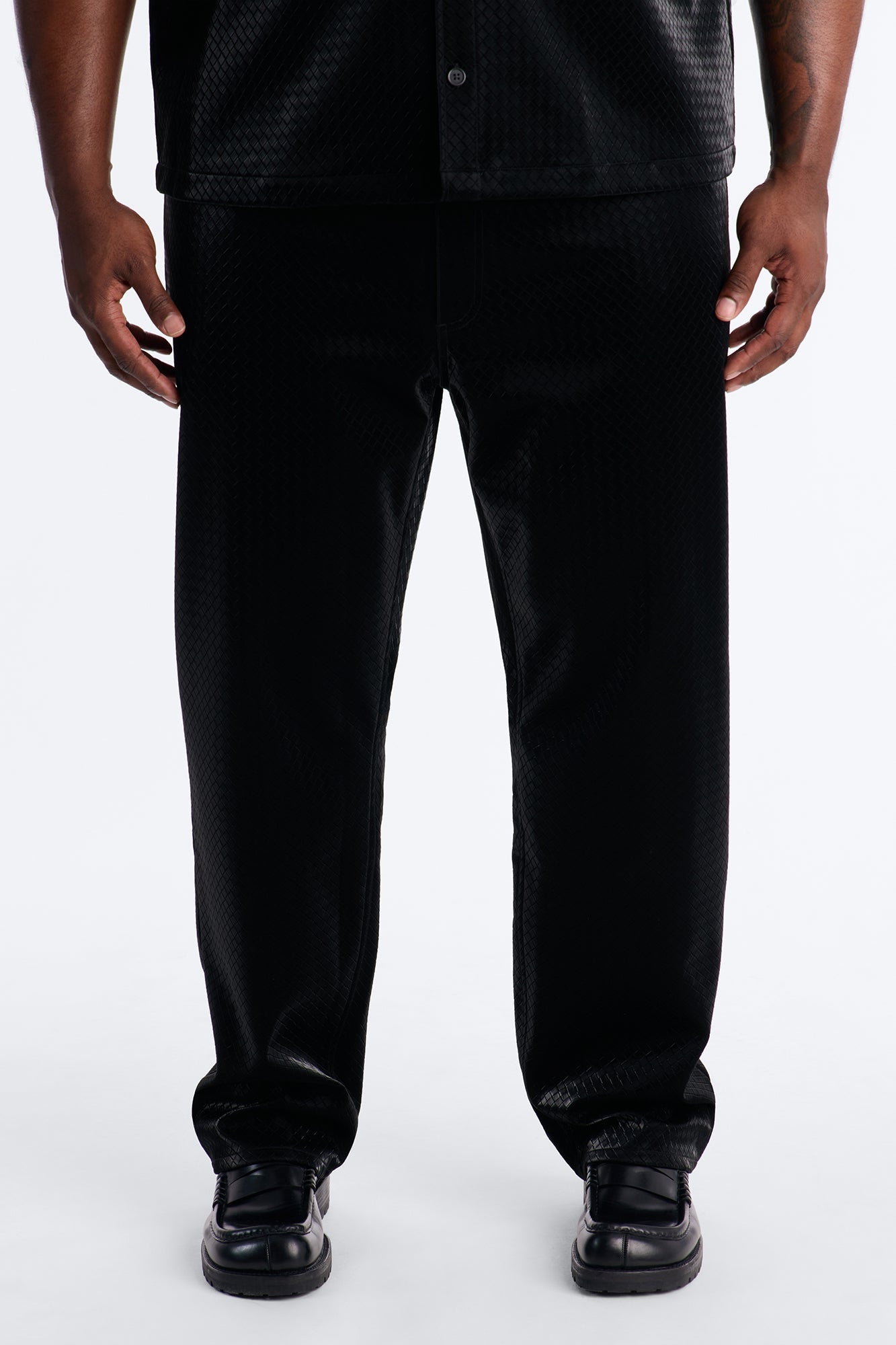 Straight Tisse Textured Faux Leather Pant - Black