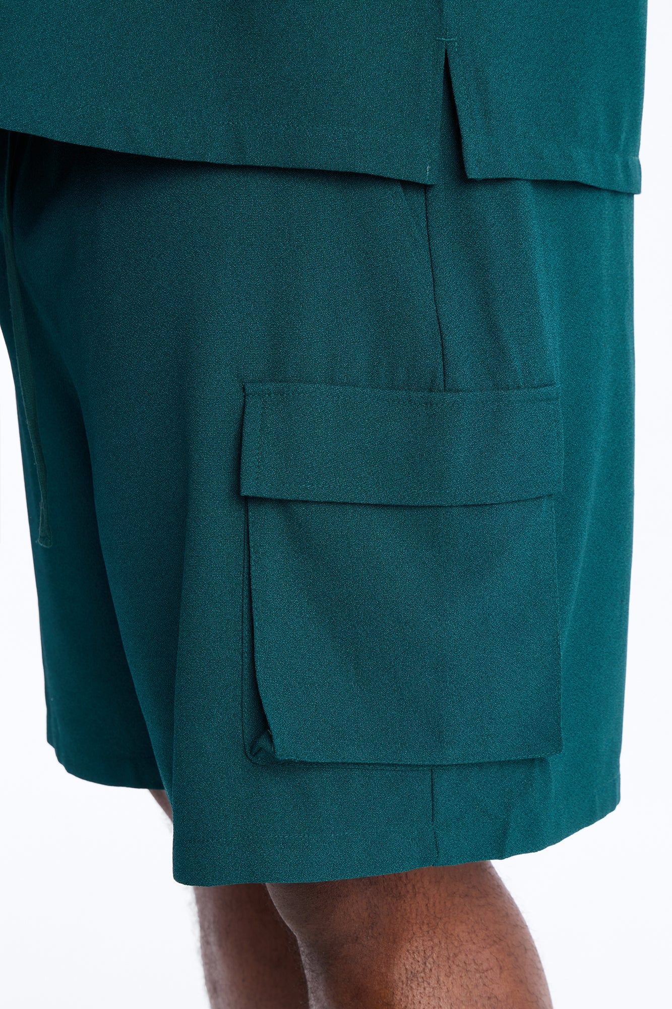Golden Hour Relaxed Cargo Short - Hunter Green