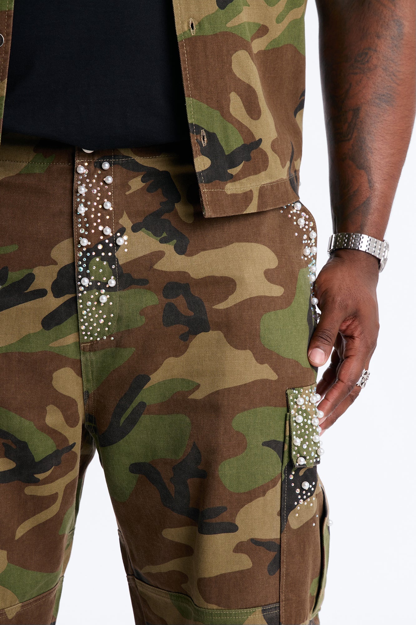Baggy Pearl World Embellished Short - Camouflage