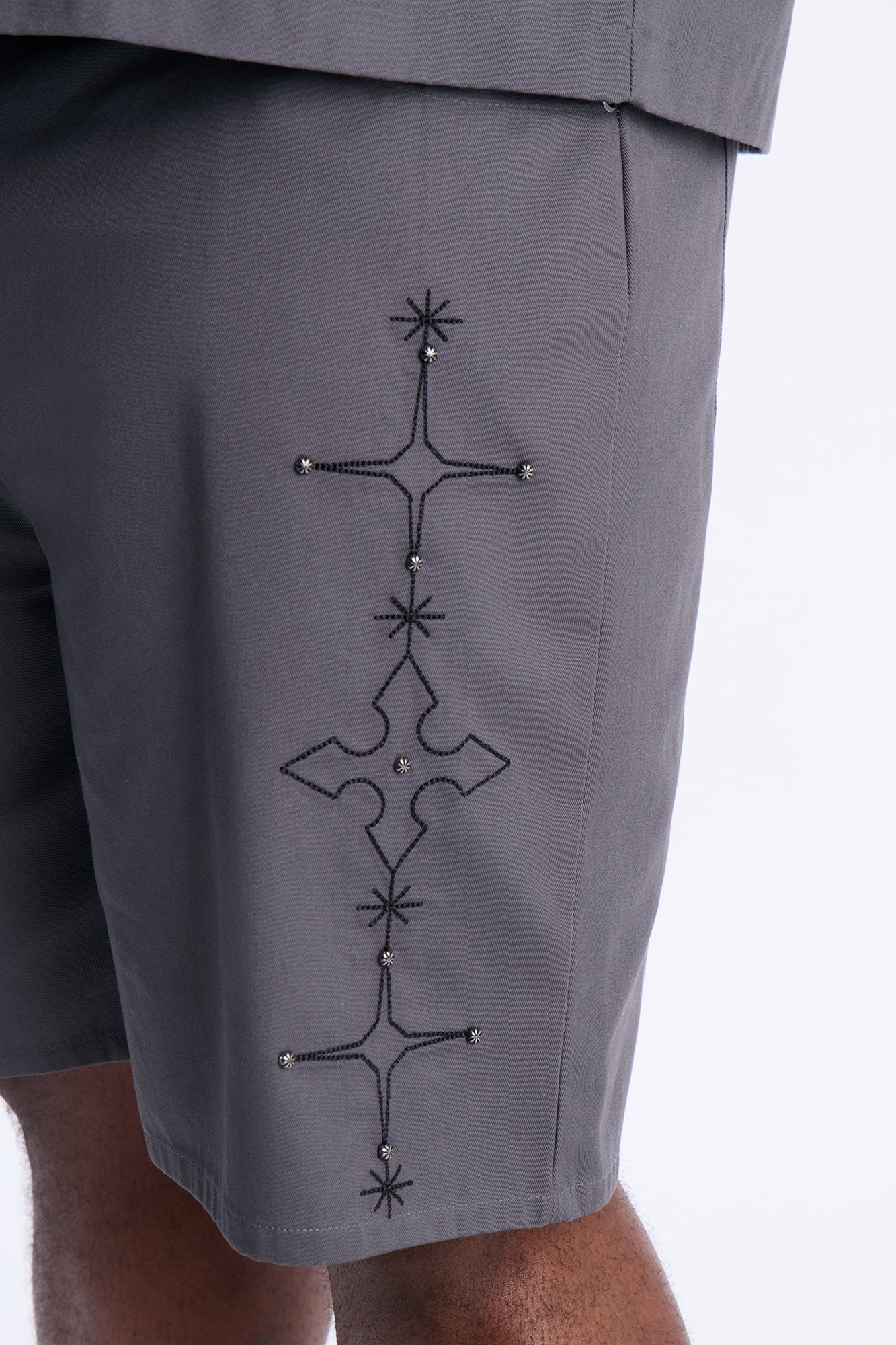 Relaxed Vatican City Stitched Embellished Short - Grey