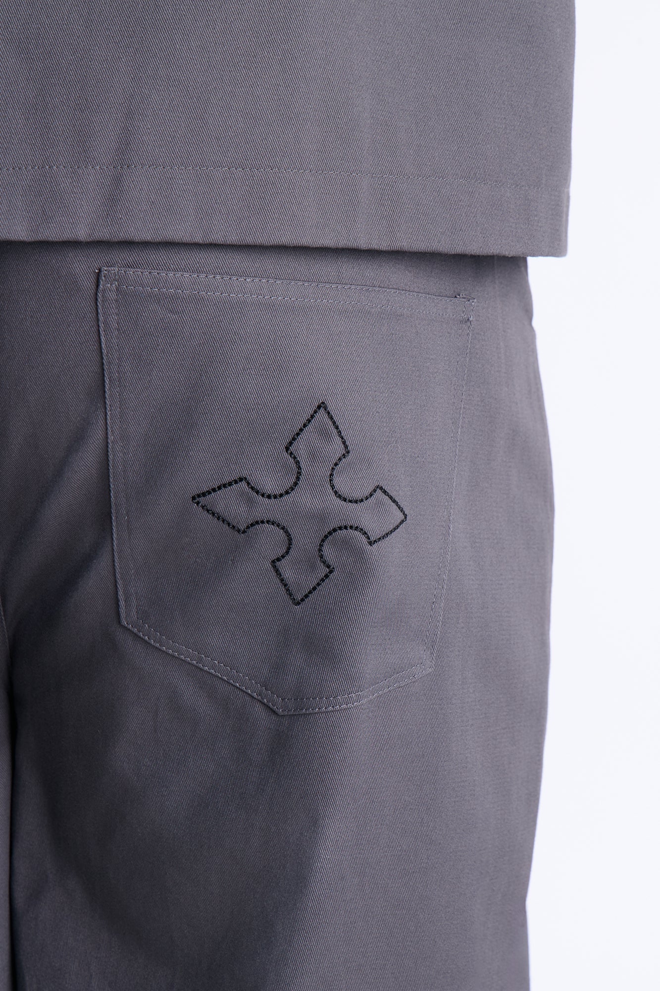 Relaxed Vatican City Stitched Embellished Short - Grey