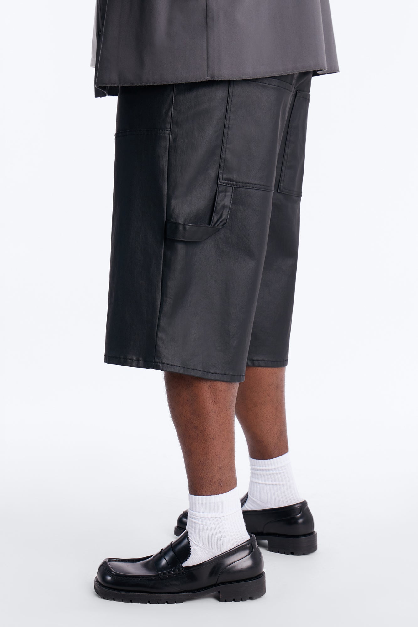 Baggy Liquid Coated Waxed Short - Black