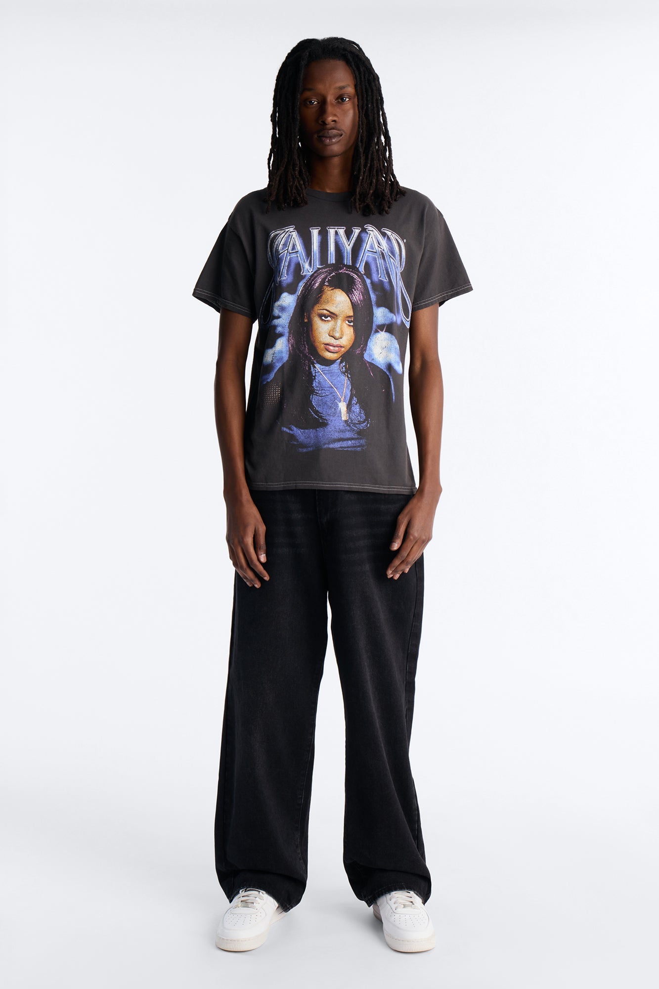 Aaliyah One In A Million Album Short Sleeve Tee - Black
