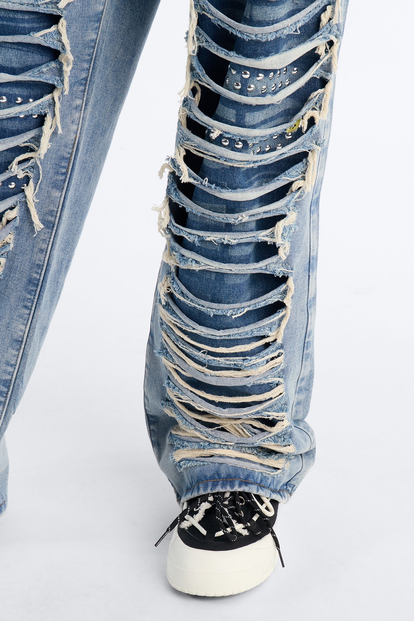 Baggy Studded Mayhem Jean - Light Wash