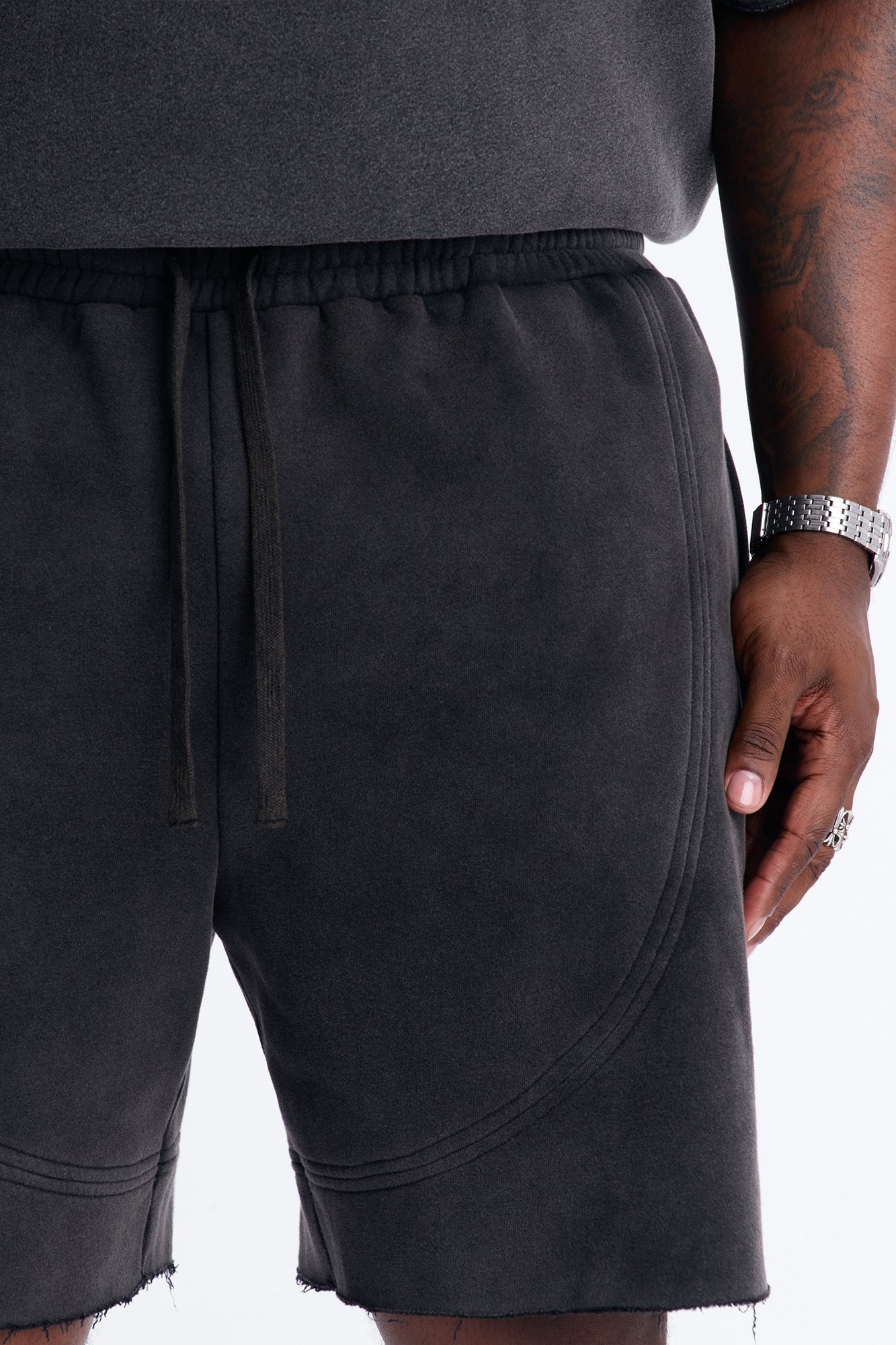 Washed Raw Edge Baggy Sweatshort - Black Wash