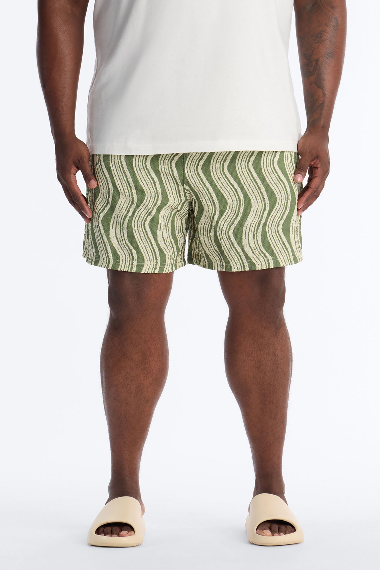 Wave Printed Seersucker Swim Trunk 6″ - Olive