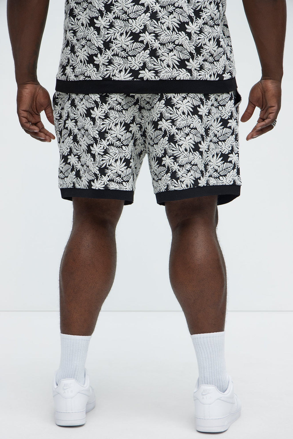 Tropical Textured Knit Shorts - Black/combo