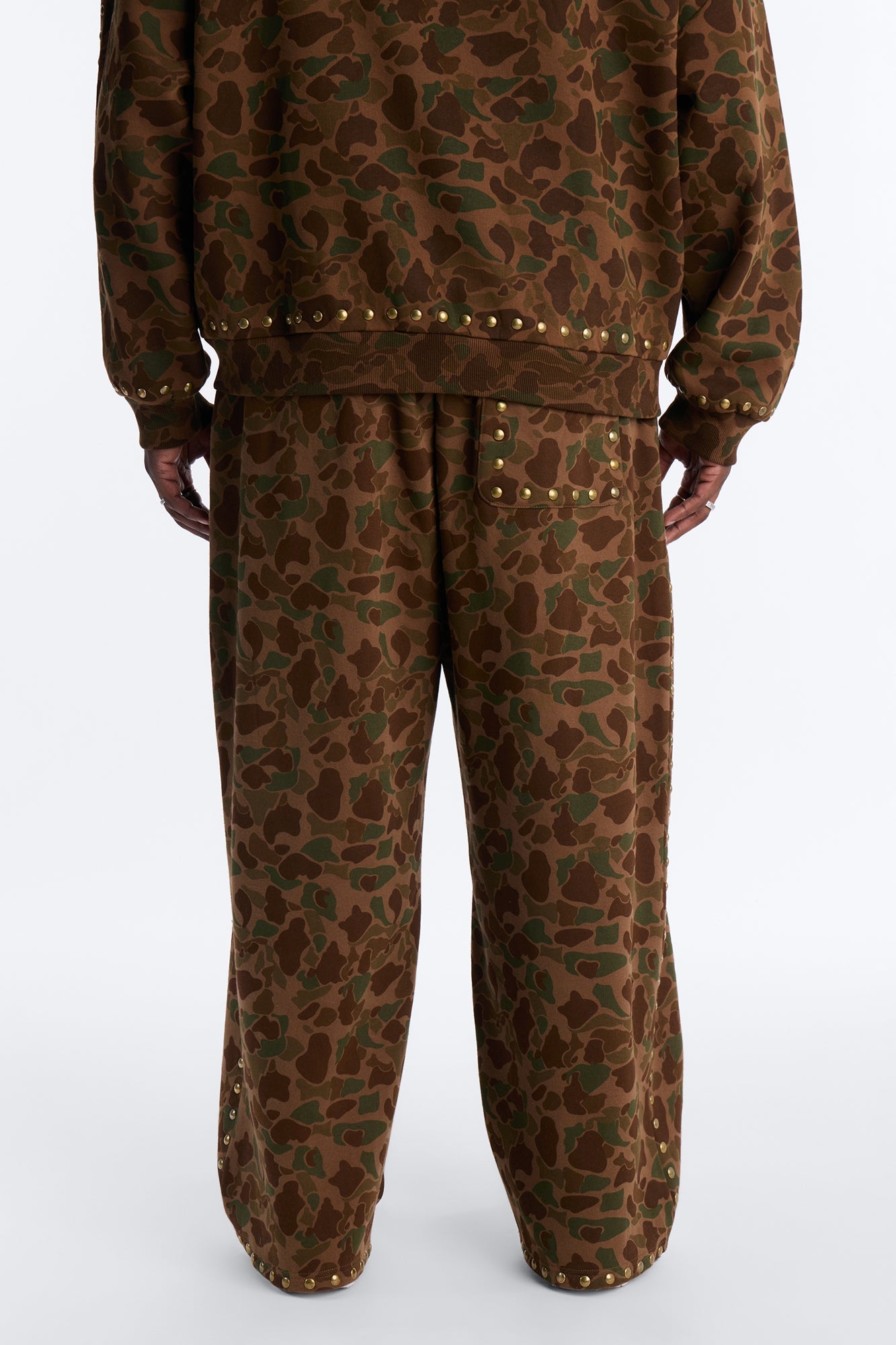 Baggy Frontline Studded Camo Sweatpants - Camouflage