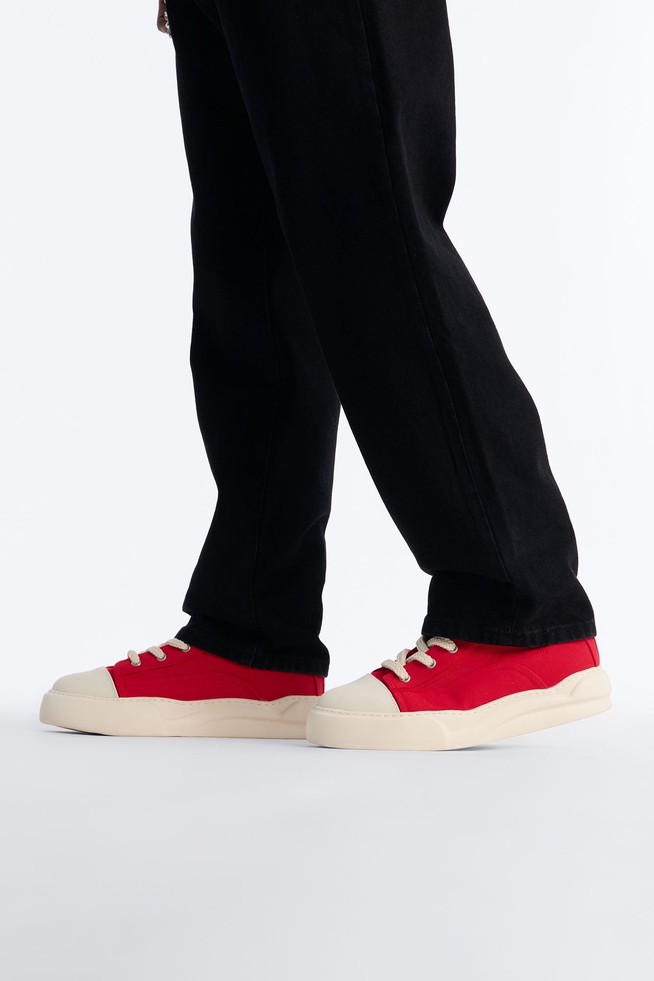 City Stride Canvas Chunky Hight Top Sneaker - Red