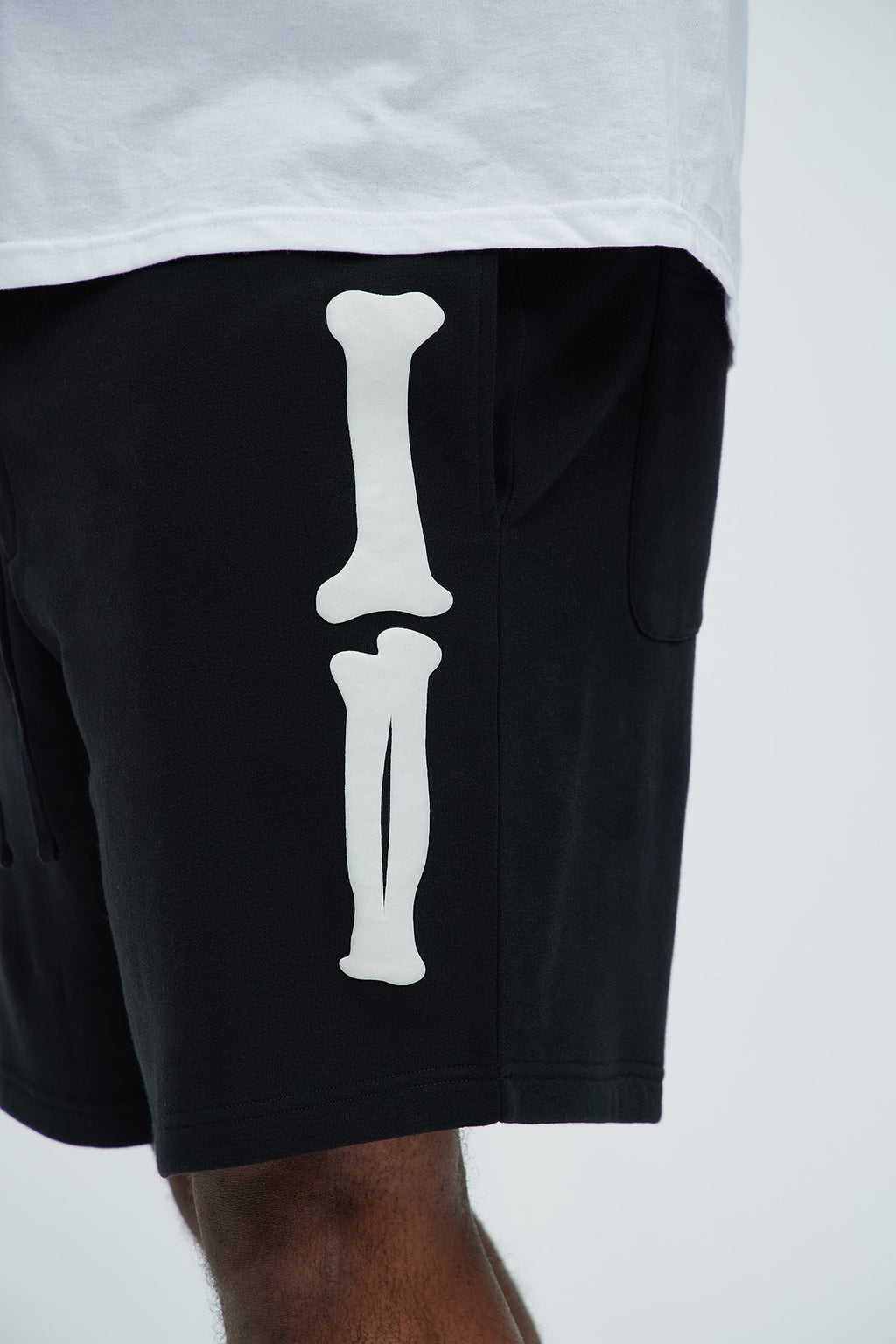 Tyson Bones Relaxed Shorts - Black