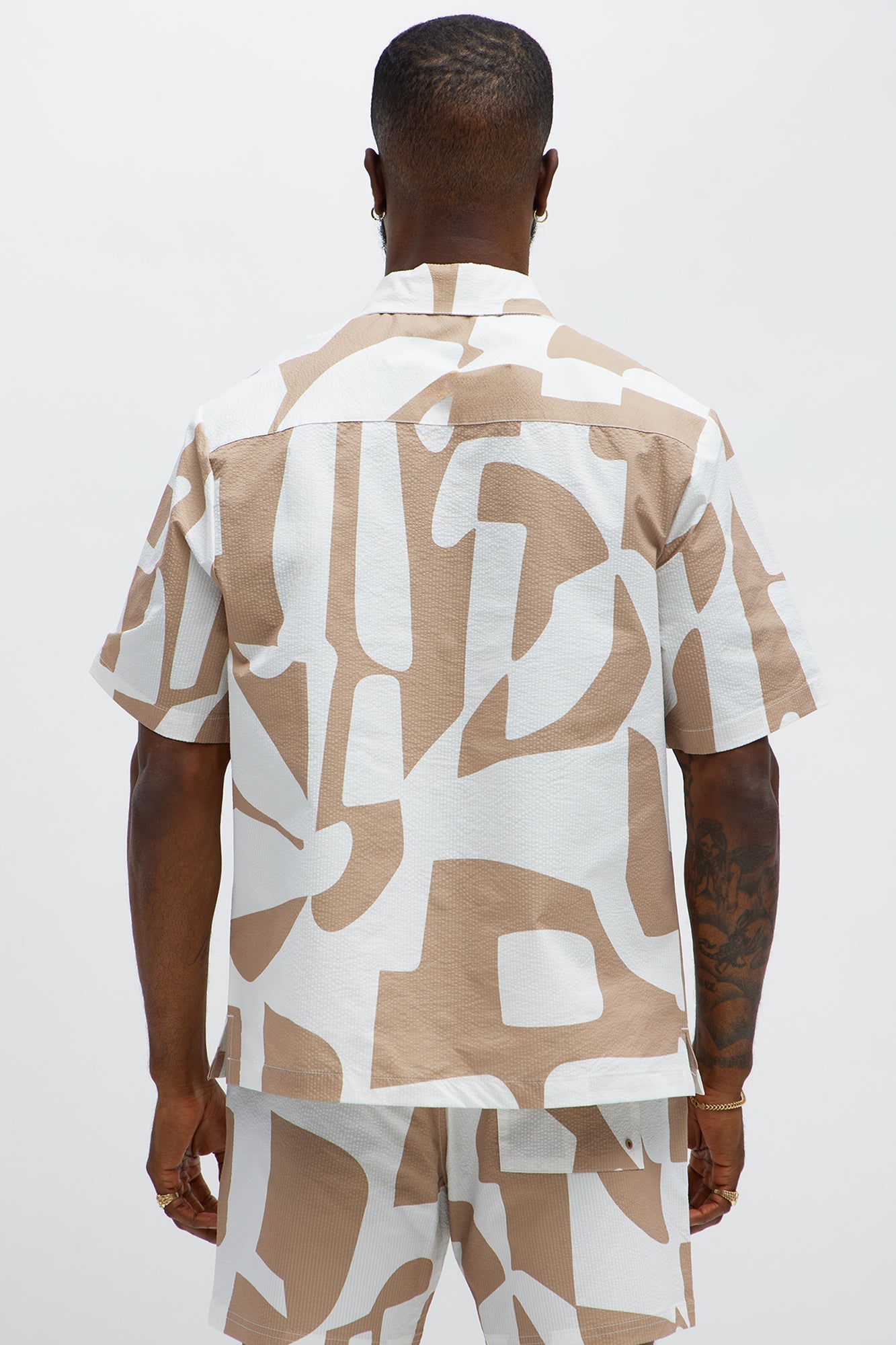 Seersucker Abstract Geo Printed Closed Collar Shirt - Tan/Multi