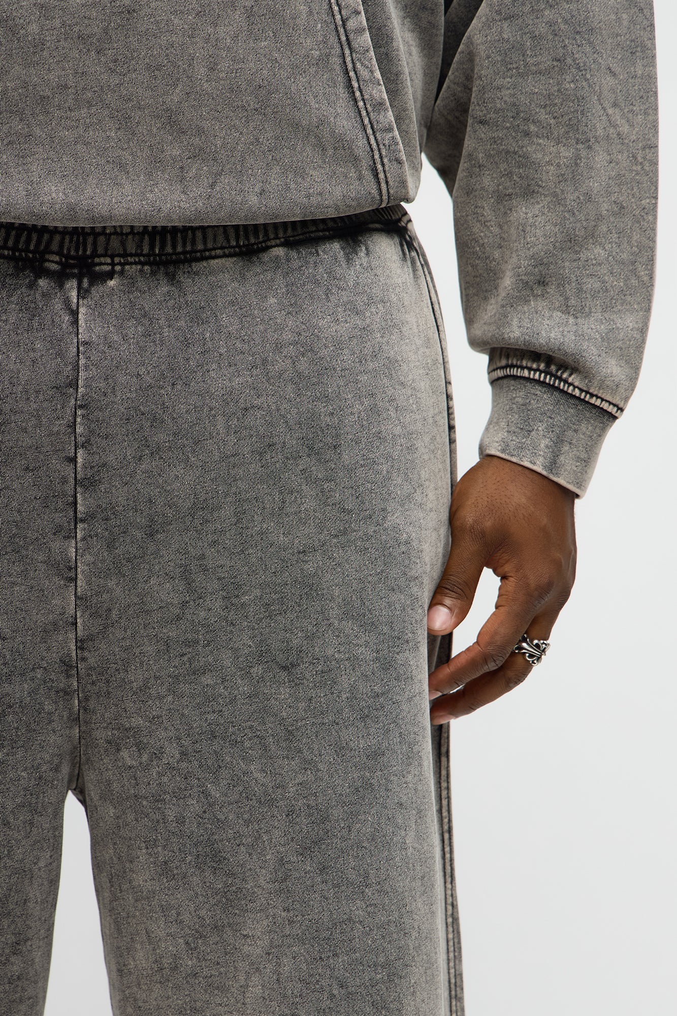 Can't Fade Me Sweatpant - Grey