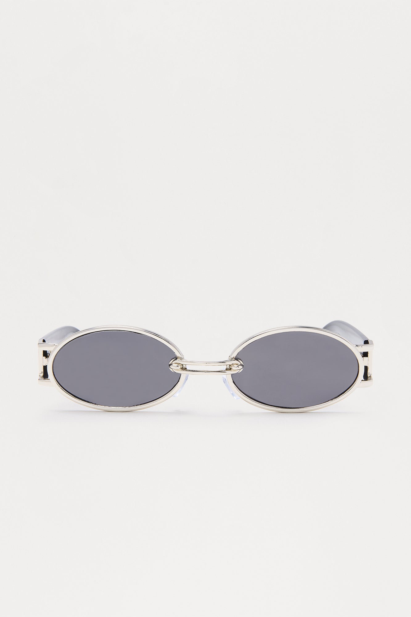 Sleek Oval Frame Colored Lens Sunglasses - Black