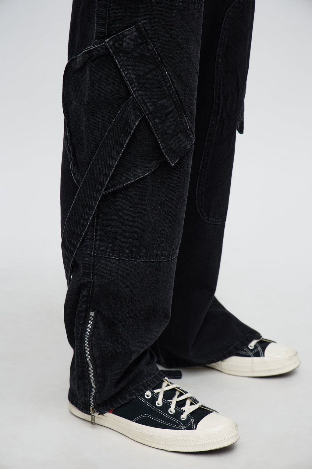 Relaxed Straight Paneled Cargo Jean - Black Wash