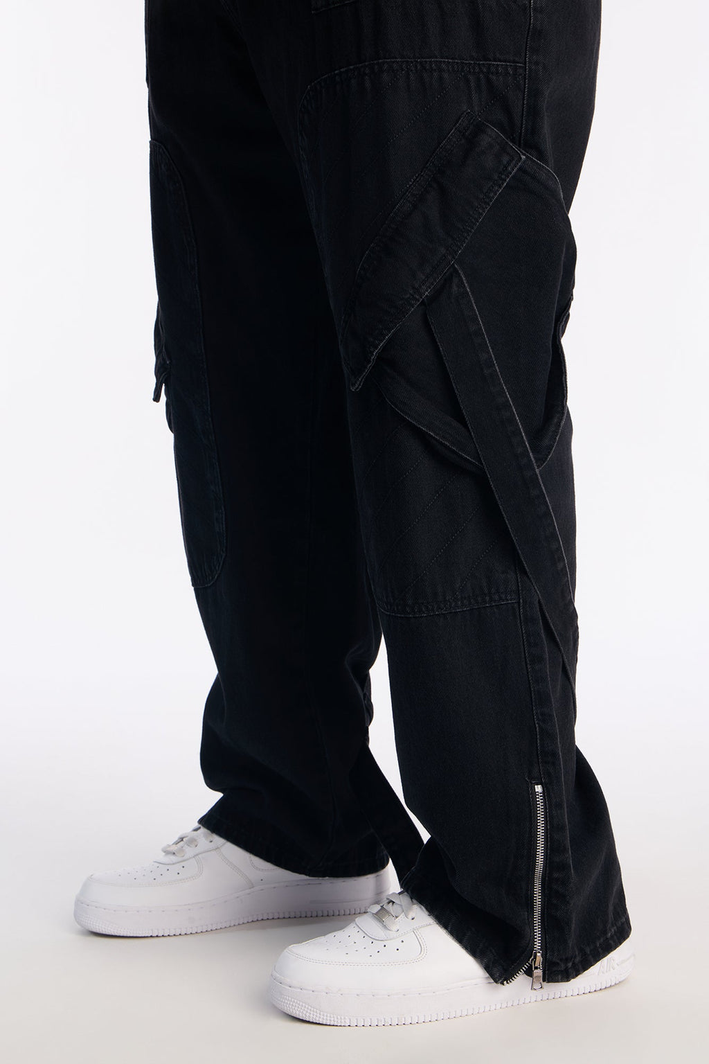 Relaxed Straight Paneled Cargo Jean - Black Wash