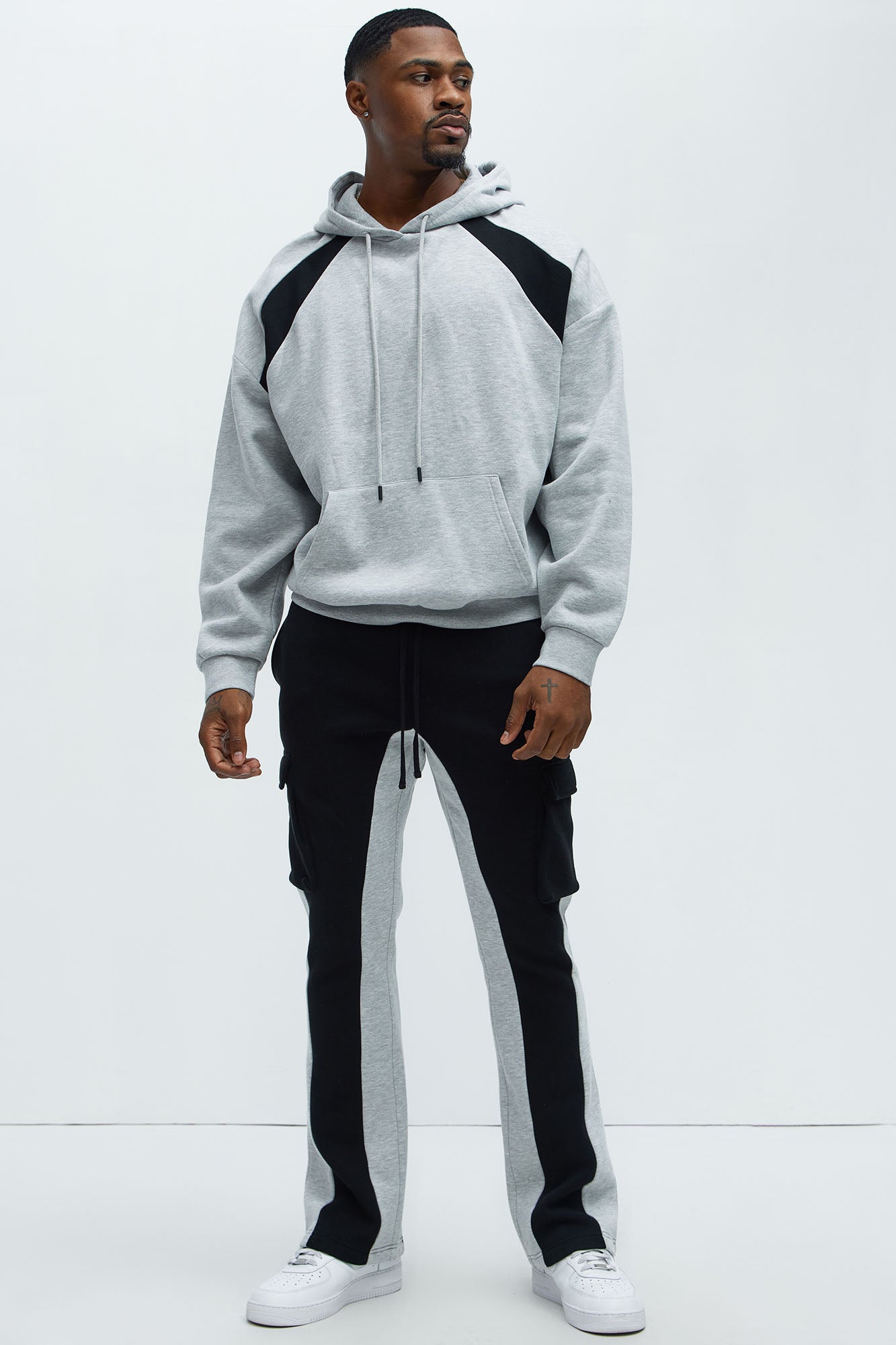 Tyson Flared Cargo Sweatpants - Black