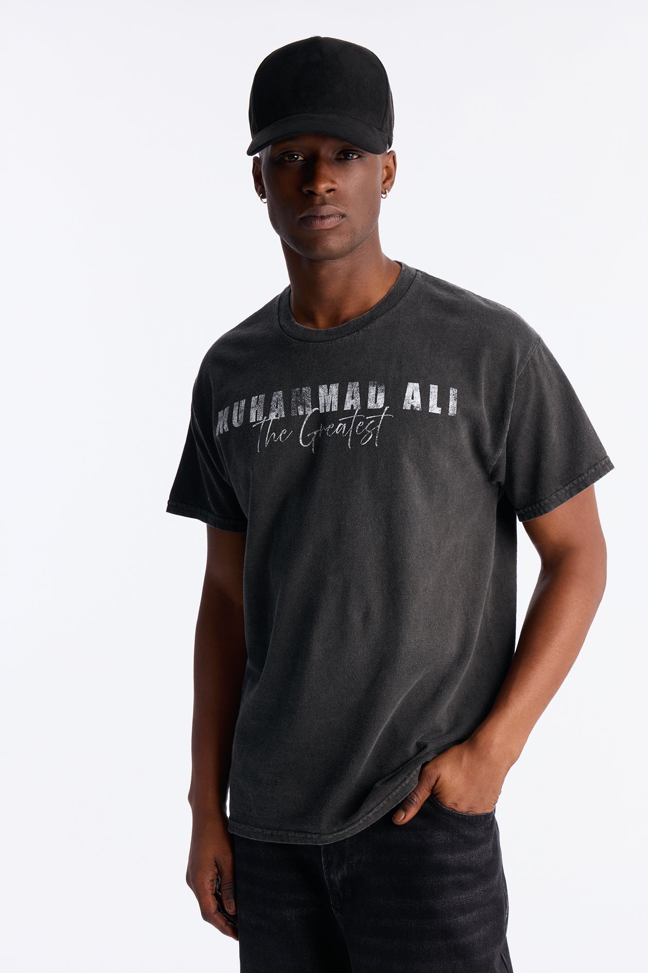 Undisputed Icons Short Sleeve Tee - Black
