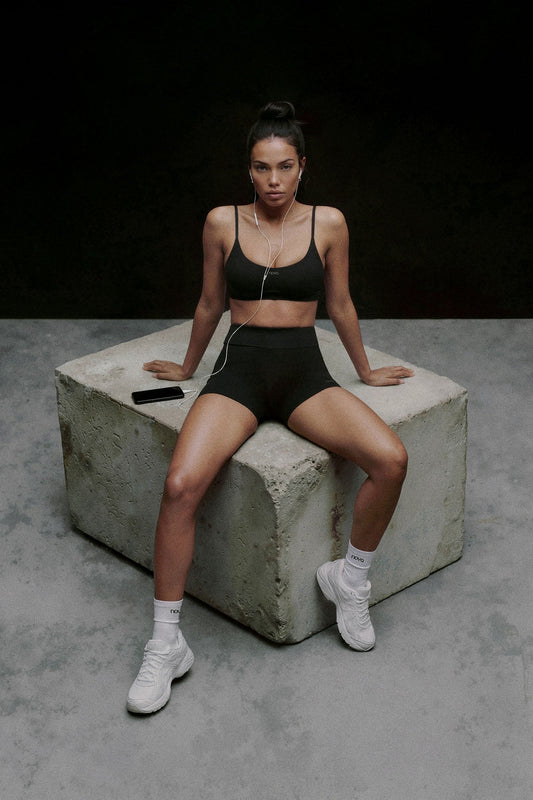 CloudForm™ Strappy Back Sports Bra - Black
